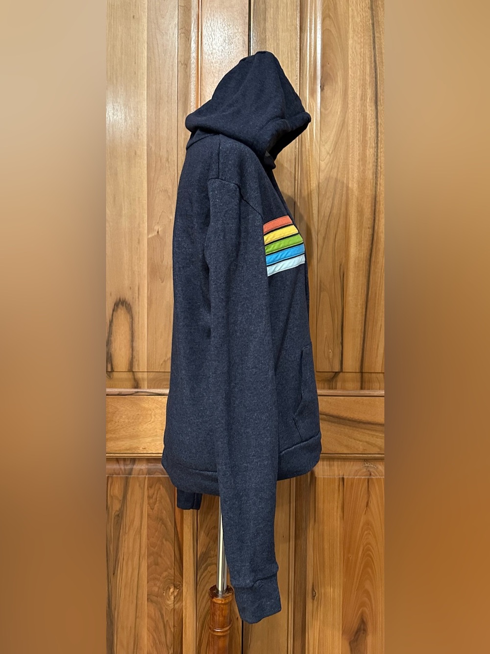 Super Soft Seattle Sweatshirt/Hoodie, Quilted Rainbow, Spaceneedle Detail EUC, S - Picture 6 of 12